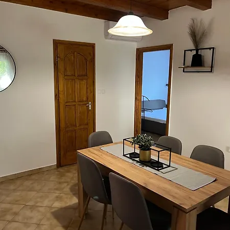 R-Home Apartman Zamardi Exterior photo