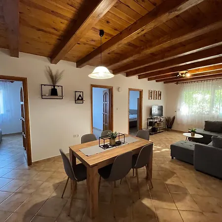 R-Home Apartman Zamardi Exterior photo