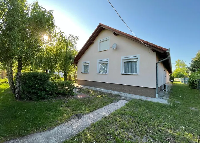 R-Home Apartman